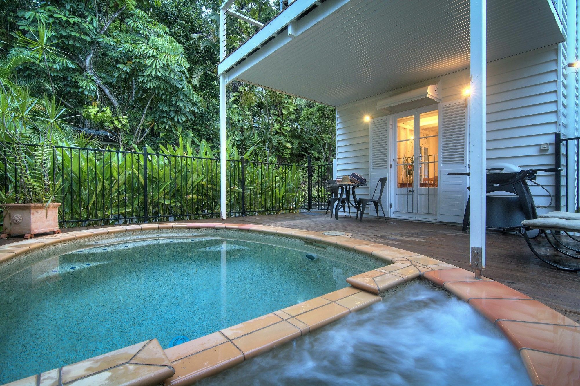 Port Douglas Cottage & Lodge Dış mekan fotoğraf